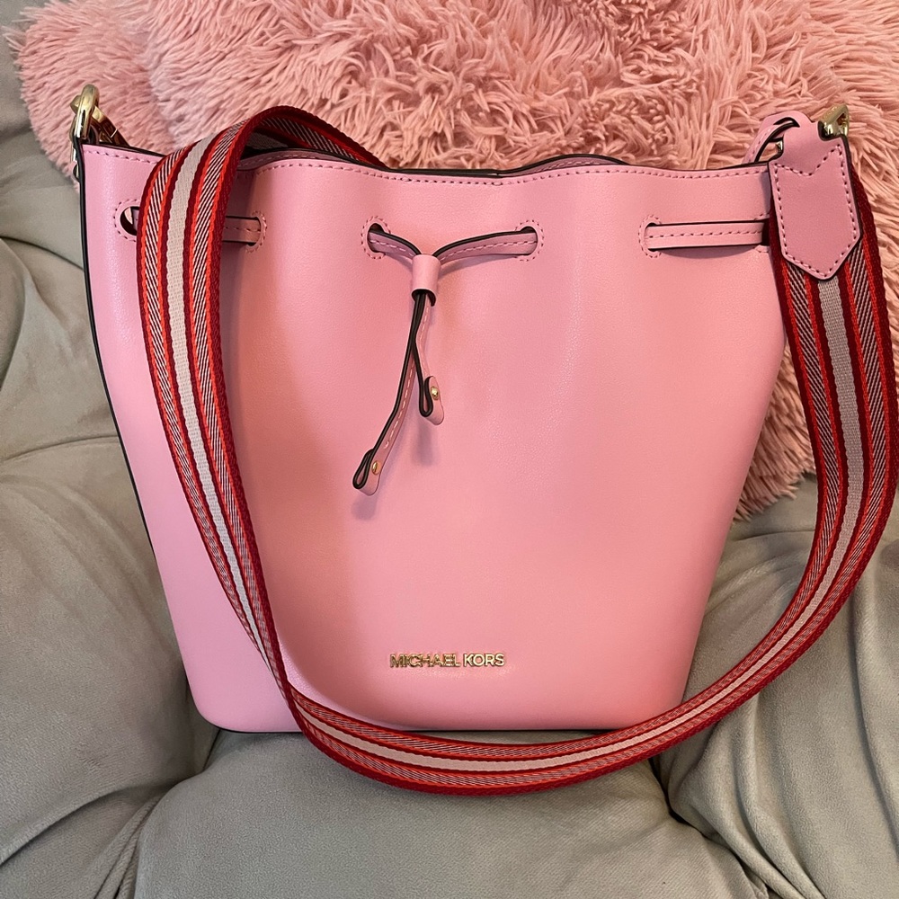Michael Kors Eden Carnation MD Bag